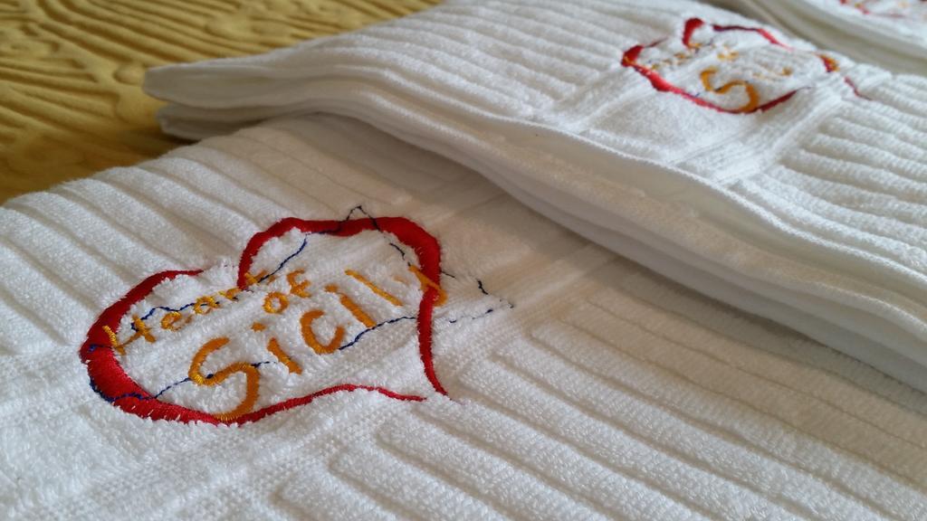 فندق Heart Of Sicily Mistretta الغرفة الصورة